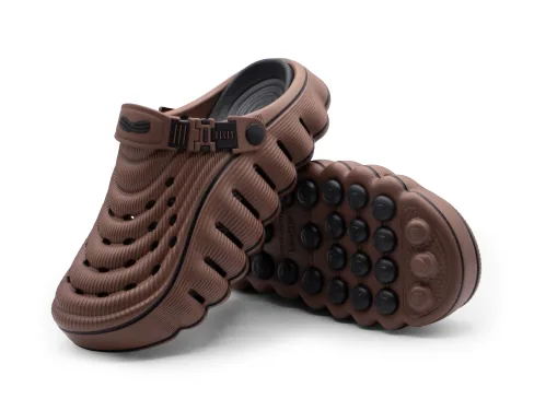 RESTORE Clogs in Brown Clay