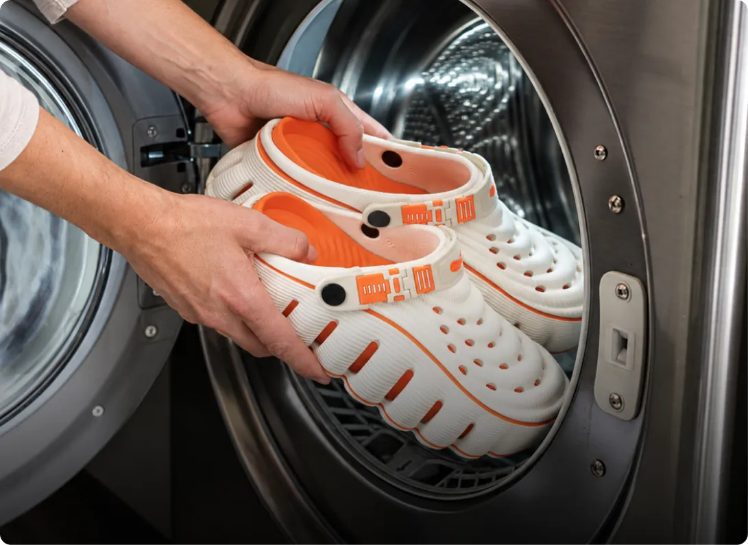 RESTORE Clogs are easy to clean and machine washable